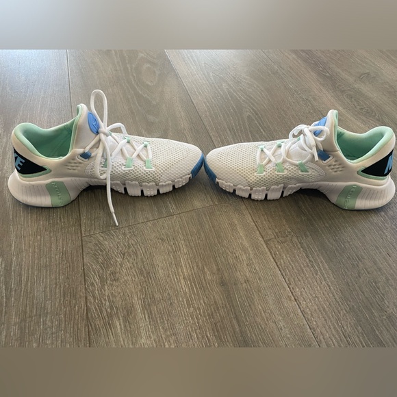 Women’s  Free Metcon 4 'White Mint Foam' - Picture 7 of 8